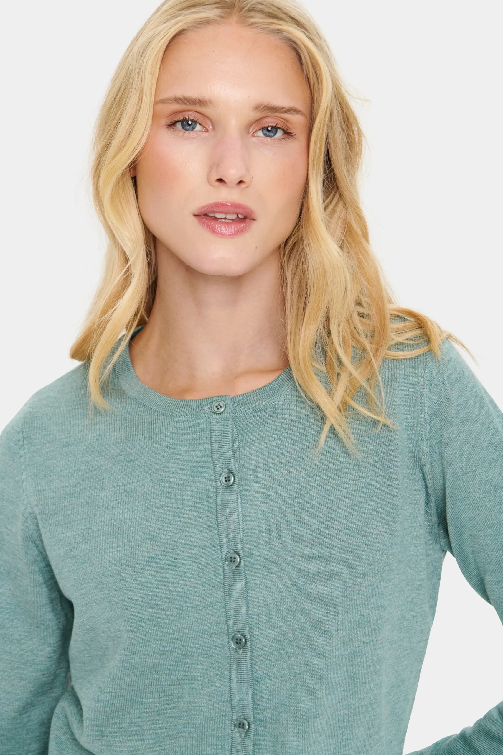 MilaSZ R-Neck Cardigan